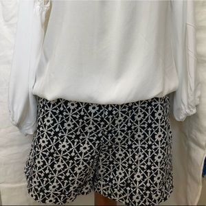 INC Shorts Black / White Flower Trellis Design